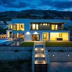 Vila Prestige Pag Town